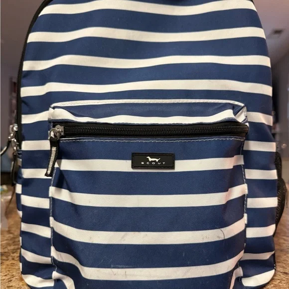 Scout backpack - Picture 2 of 3